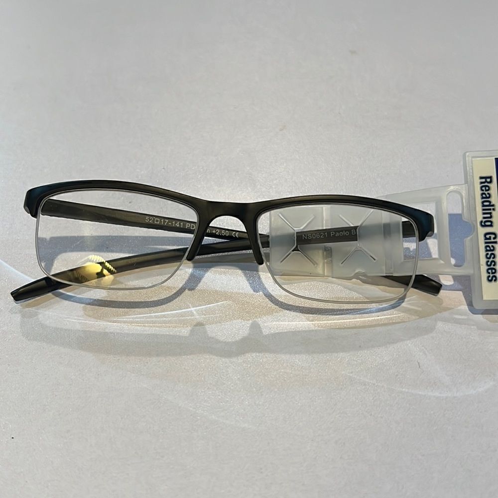 Spare Pair Readers by Foster Grant “Paola” 2.50 or 2.75 EG83